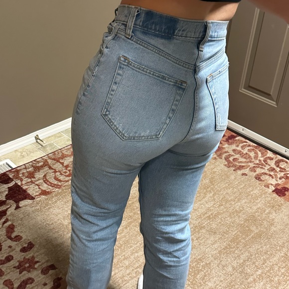 Abercrombie and Fitch curve love high rise dad jean light wash - Picture 4 of 5